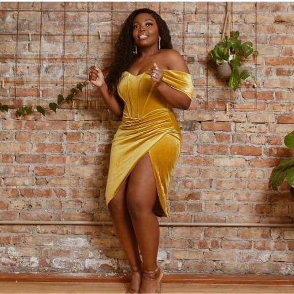 Gold Velvet Off Shoulder Corset Dress - Picture 7 of 8